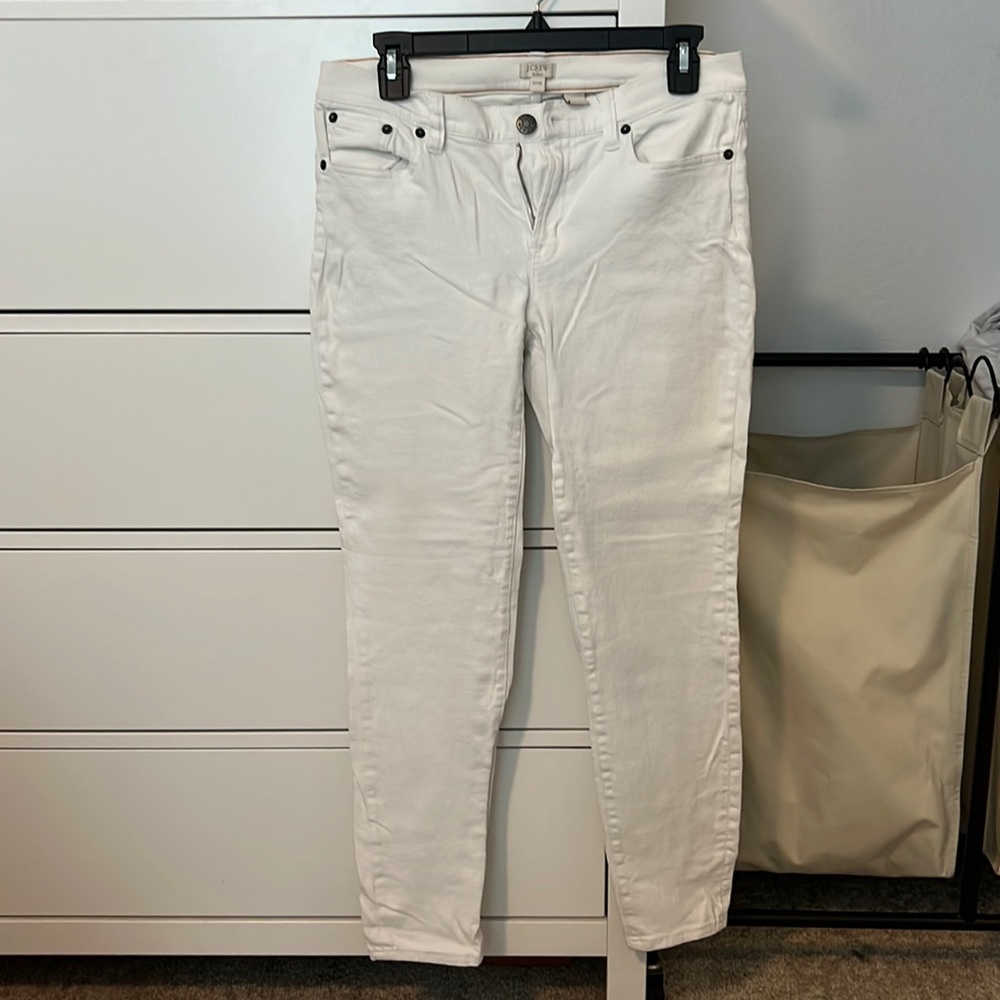 Like new, white JCrew skinny jeans size 27/28